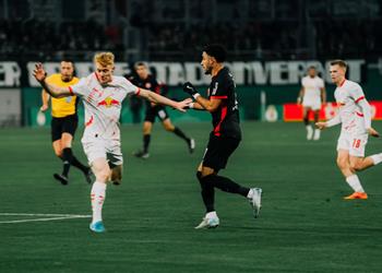 فيديو بمشاركة عمر مرموش فرانكفورت يخسر أمام لايبزيج بثلاثية ويودع كأس ألمانيا