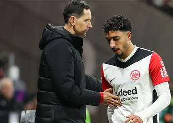 مدرب فرانكفورت تعرضنا لهزيمة في وقت سيء وعمر مرموش سيظهر رد الفعل أمام أوجسبورج