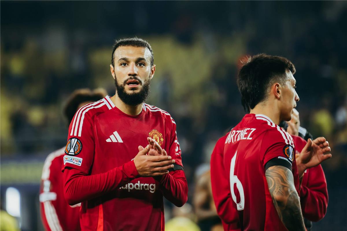 "لن نتركه بمفرده".. أموريم يعلق على دعم لاعبي مانشستر يونايتد لـ مزراوي ضد المثليين