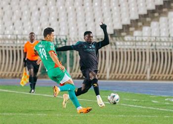 فيديو مولودية الجزائر يهزم يانج أفريكانز بثنائية ويتصدر مجموعته في دوري أبطال إفريقيا