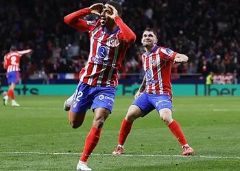 دراما وجنون فيديو أتلتيكو مدريد يحقق فوز ا قاتل ا على إشبيلية ويشعل الليجا