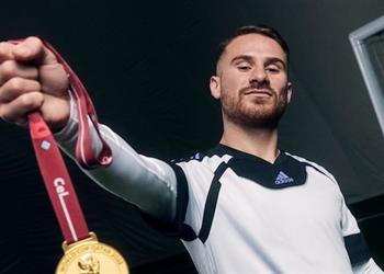 ماك أليستر محمد صلاح ملهمنا في ليفربول وبقاؤه يعتمد على بعض القرارات