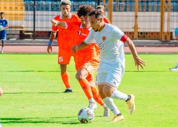 رئيس المنصورة يعلن قرار الإدارة بشأن أحمد شاهين بعد تعديه على المدرب