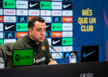 تشافي أنصح برشلونة بتمديد عقد قائد الفريق ولن ننظر لمباراة ريال مدريد وجيرونا