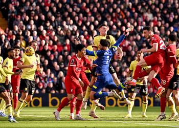بالفيديو ليفربول يفوز على بيرنلي بثلاثية في الدوري الإنجليزي