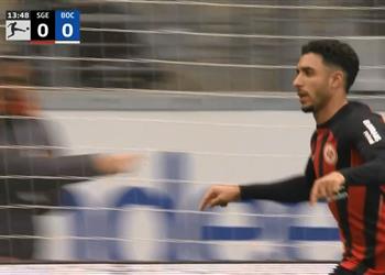فيديو عمر مرموش يسجل هدف ا في مباراة فرانكفورت وبوخوم بالدوري الألماني