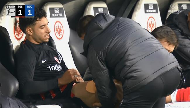 اصابة وخروج عمر مرموش في مباراة اينتراخت فرانكفورت وبوخوم بالدوري الالماني