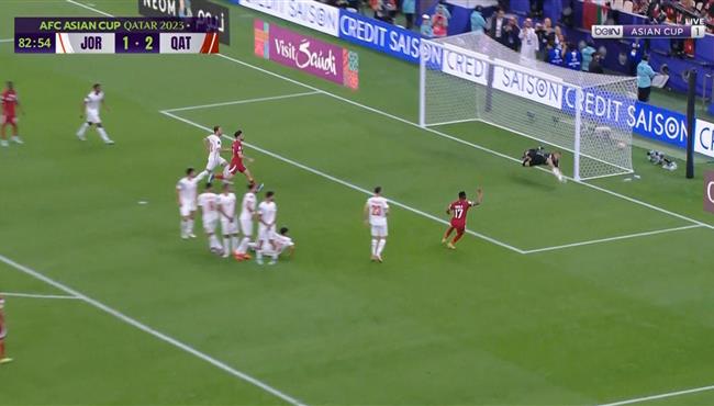 حارس الاردن يحرم اكرم عفيف من تسجيل هدف رائع في نهائي كأس اسيا