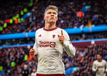 بالفيديو مانشستر يونايتد يخطف فوز ا مثير ا أمام أستون فيلا في الدوري الإنجليزي