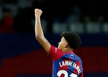 فيديو تسديدة صاروخية لامين يامال يسجل هدف برشلونة الثالث أمام غرناطة