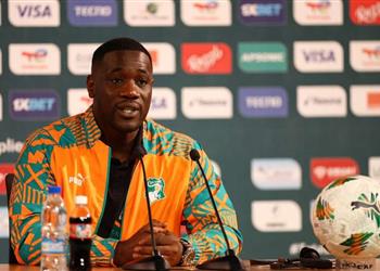 بعد انتقاده لـ أمم إفريقيا رد ناري من مدرب كوت ديفوار على لاعب باريس سان جيرمان السابق