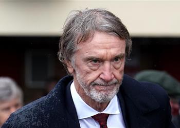 الدوري الإنجليزي يعلن استحواذ راتكليف على مانشستر يونايتد