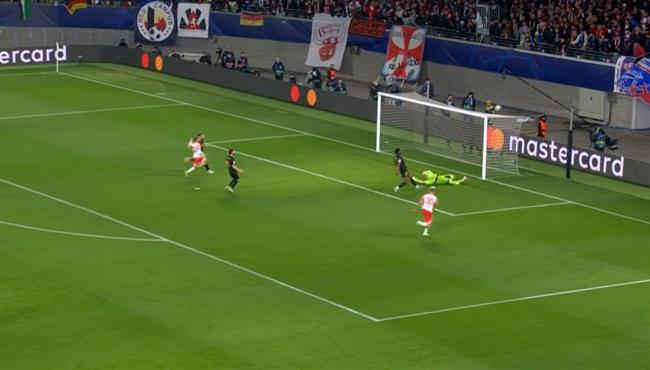 لاعب لايبزيج يهدر انفراد امام ريال مدريد بدوري ابطال اوروبا