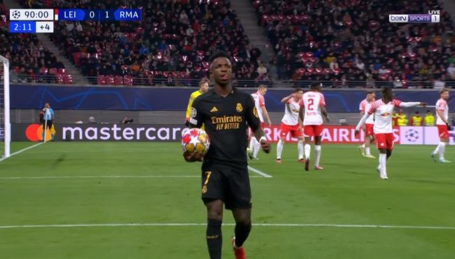 تعليق حفيظ دراجي علي استفزاز فينيسيوس جونيور للجماهير في مباراة ريال مدريد ولايبزيج