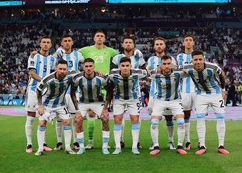 تقارير مهاجم الأرجنتين بديل مبابي في باريس سان جيرمان