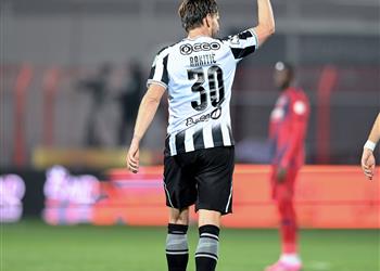 فيديو الشباب يفوز على ضمك بهدف راكيتيتش في الدوري السعودي