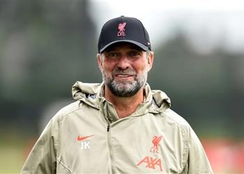 كلوب ينهال بالمديح على المرشح الأبرز لخلافته في ليفربول كان لاعب ا عالمي ا وعمله كمدرب استثنائي ا