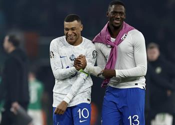 كوناتي يسخر من ارتباط مبابي بالانتقال إلى ليفربول