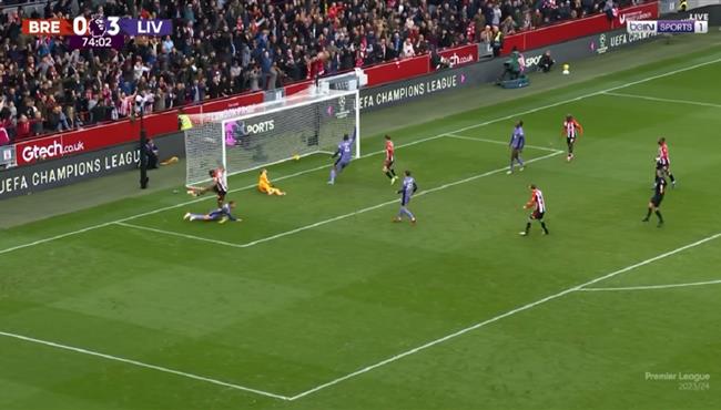 هدف بيرنتفورد الاول في مرمي ليفربول بالدوري الانجليزي