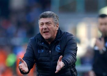 شكوك حول مصير مدرب نابولي قبل صدام برشلونة في دوري أبطال أوروبا