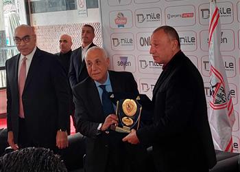 الخطيب يوجه رسالة لجماهير الأهلي والزمالك من داخل مقر ميت عقبة