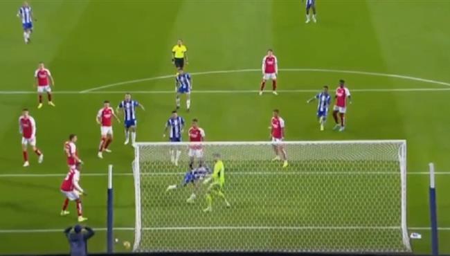 لاعب بورتو يهدر هدف محقق بطريقة غريبة امام ارسنال بدوري ابطال اوروبا