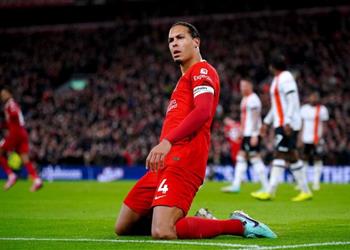 فان دايك قدمنا مباراة جيدة أمام لوتون وجاهزون لنهائي كأس الرابطة