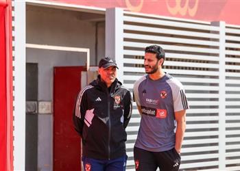 طبيب الأهلي يعلن آخر تطورات إصابة محمد الشناوي