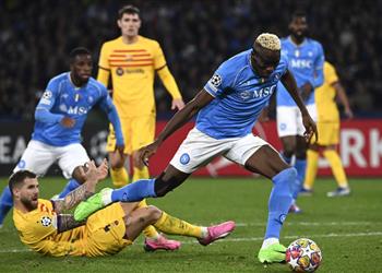 برشلونة م هدد بعقوبة من يويفا بسبب مباراة نابولي في دوري أبطال أوروبا