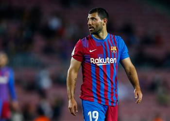 طبيب أجويرو يوضح مدى إمكانية عودته من الاعتزال