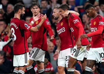 تقارير إنجليزية الاتحاد السعودي ينافس النصر على مدافع مانشستر يونايتد