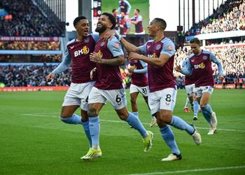 فيديو أستون فيلا يعبر نوتينجهام فورست برباعية في الدوري الإنجليزي