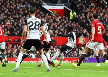 فولهام يحقق فوز ا تاريخي ا على مانشستر يونايتد في أولد ترافورد بالوقت القاتل