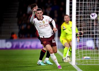 فيديو مانشستر سيتي يحقق فوز ا بشق الأنفس على بورنموث في الدوري الإنجليزي