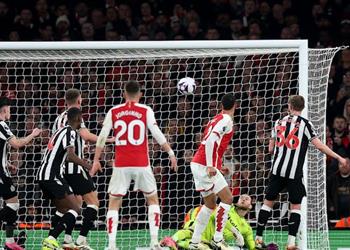 فيديو آرسنال يمطر نيوكاسل برباعية ويواصل ملاحقة ليفربول ومانشستر سيتي