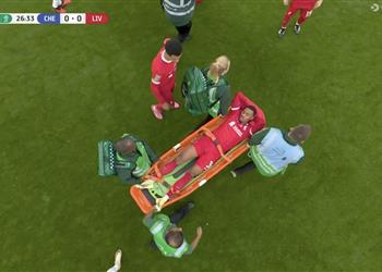 فيديو زائر جديد لمستشفى ليفربول بعد إصابة مرعبة أمام تشيلسي في نهائي كأس كاراباو
