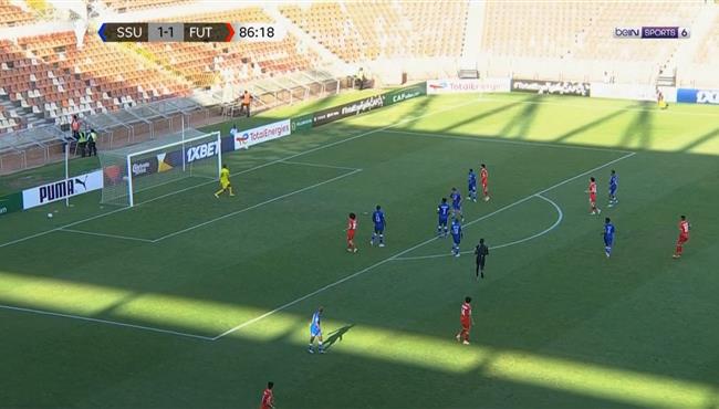 العارضة تحرم غنام محمد من تسجيل هدف في مرمي سوبر سبورت بكاس الكونفيدرالية