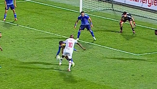 هل حرم الحكم الزمالك من ركلة جزاء امام ابو سليم الليبي بكاس الكونفيدرالية