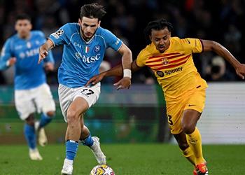 وكيل كفاراتسخيليا يرد على أنباء رغبة برشلونة وباريس سان جيرمان في ضمه