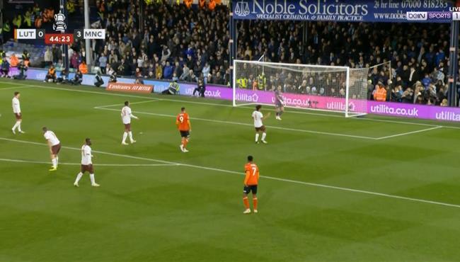 هدف كلارك الرائع في مرمي مانشستر سيتي بكاس الاتحاد الانجليزي