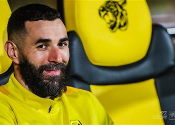 موقف بنزيما والمعيوف من مباراة الاتحاد والهلال في الدوري السعودي