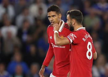 تين هاج يعلن موقف برونو فرنانديز وفاران من مواجهة مانشستر سيتي