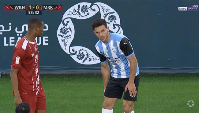 اصابة وخروج حمدي فتحي امام المرخية بالدوري القطري