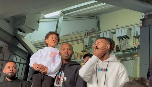 احتفال شيكابالا وادم نجله بهدف الزمالك امام الداخلية بالدوري المصري