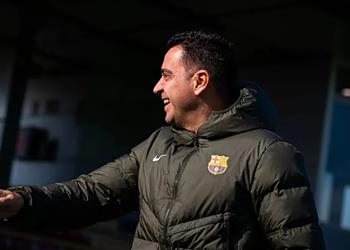 تشافي بعد طرد فيتور روكي برشلونة يدفع ثمن قضية نيجريرا