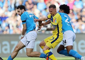 فيديو كفاراتسخيليا يقود نابولي لفوز قاتل ضد هيلاس فيرونا في الدوري الإيطالي