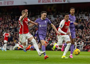 فيديو نيران صديقة جابرييل يسجل هدف تعادل ليفربول أمام آرسنال