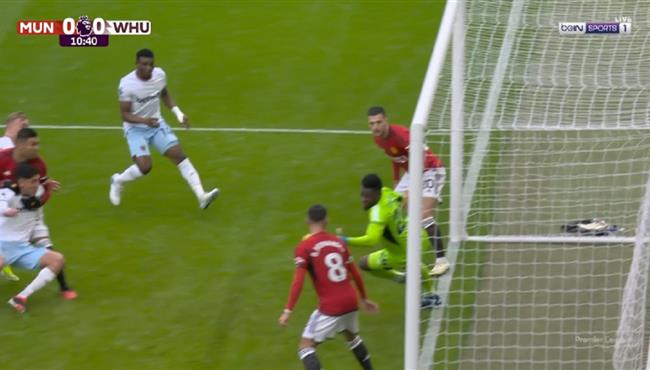 تصدي اونانا الرائع يحرم نايف اكرد من تسجيل هدف لوست هام في مرمي مانشستر يونايتد