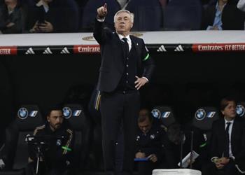 أنشيلوتي يوضح سبب استبعاد فينيسيوس أمام أتلتيكو مدريد وحالة روديجر وكامافينجا