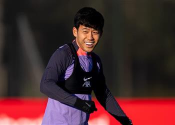 إندو يعود إلى ليفربول بعد توديع منتخب اليابان كأس آسيا